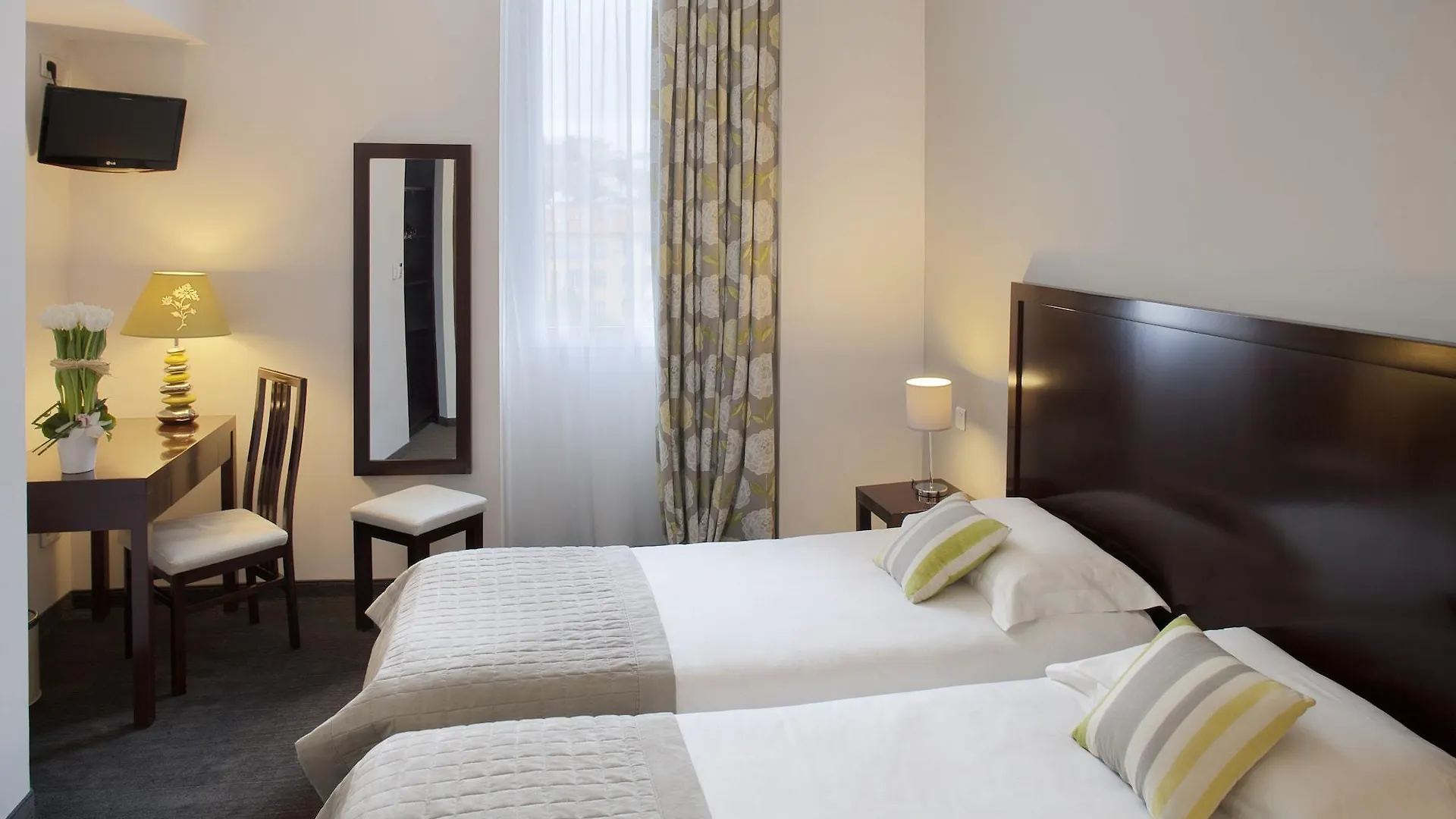 Hotel Relais Acropolis Nice 3*,