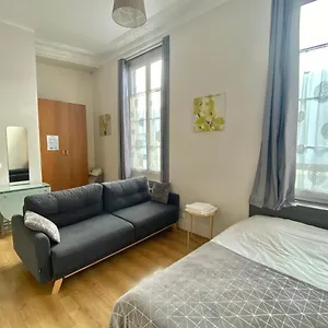 Studio Poisson 1 , Parigi Francia